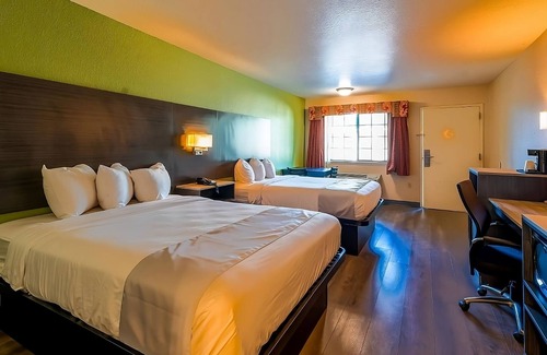 Sweet Home Hotel | Relaxing Unit next to La Terraza, Outdoor Pool and Free On‑Site Parking