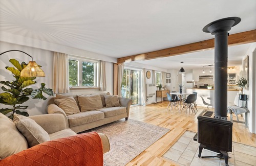 North Port House | Relaxing Waterfront Casa in wine County w/HOT TUB and PANORAMIC SAUNA SPA