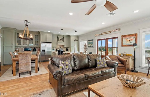 Shoreline Park House | Relaxing Waterfront Getaway with Pool, Boat Dock, and Ice House next door.