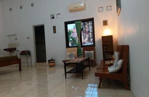 Arjosari House | relic room-Eps Comfortable for Anyone