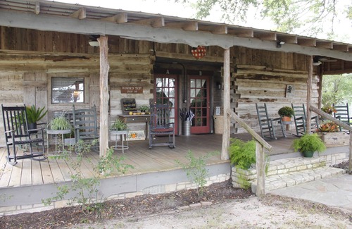 Round Top Cabin | Relive History in an 1850's era Log Cabin With modern Amenities (A)