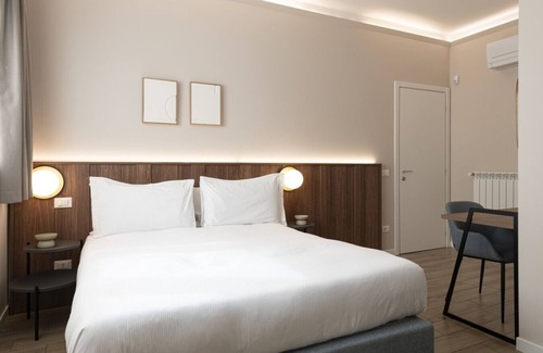 Fiera Condo | Relstay | Double Room with Private Outdoor Area
