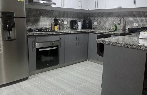 Guadalajara de Buga Apartment | Remodelado Apartamento Grande en Centro de Buga