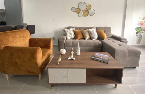 Guadalajara de Buga Apartment | Remodelado Apartamento Grande en Centro de Buga