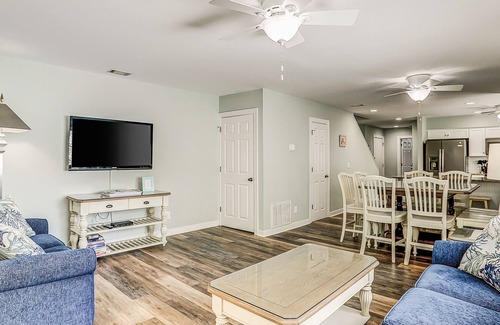 Hilton Head Island Condo | Remodeled 3 bedroom villa with complex pool access