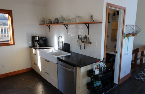 Treeloft House | Remodeled 3BR/2BA Ski Chalet off Tyro Slope