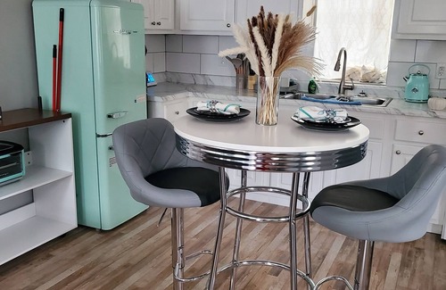 Macon House | Remodeled cozy haven, close to Mercer University and area hospitals.