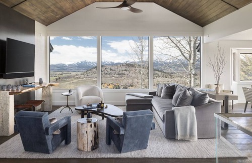 North Gros Ventre Villa | Remodeled home atop West Gros Ventre Butte