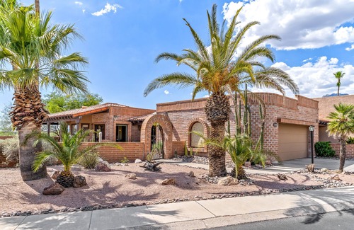 Fairfield Sunrise East House | Remodeled home in Catalina Foothills! Mountain Views!
