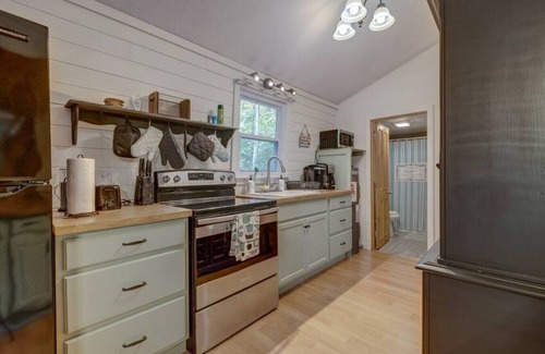 Carroll County Cabin | Remodeled Home near White Lake Pet-Friendly!