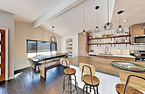 Clairemont House | Remodeled Home Private Yard, Pool Hot Tub & Covered Patio Near Beaches!