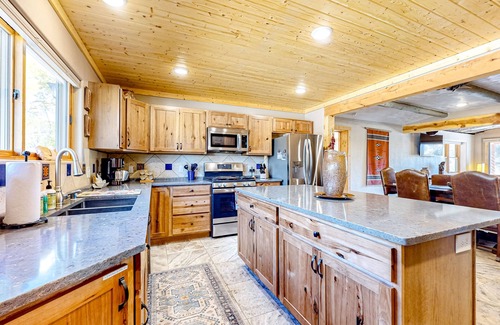 Arroyo Seco House | Remodeled home with spectacular view of El Salto Mountain & fireplace - dogs ok