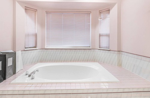 Fleetwood House | Remodeled house in surrey