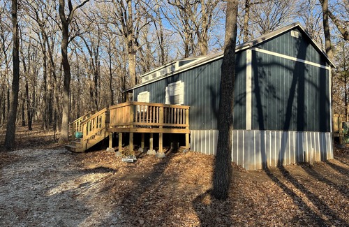 Kingston Cabin | Remote Cabin Hideaway in the woods close to the lake, walking trails, and casino