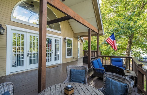 Roach House | !Remote & Relaxing Lake of the Ozarks Getaway