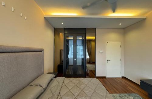 Bukit Jelutong Apartment | Renai Bukit Jelutong Home