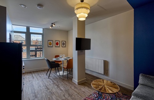 Southport Apartment | Renaissance 2: 2 Bedroom Apartment in Southport