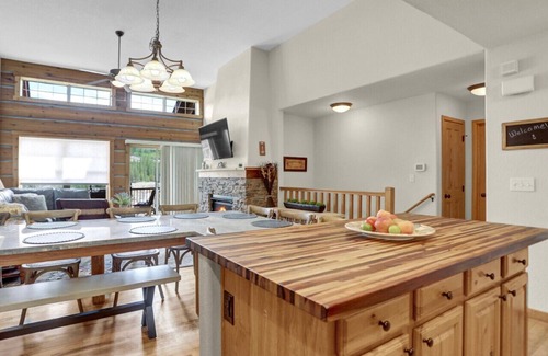 Rendezvous Villa | Rendezvous - Majestic Views|Hike|Bike|Ski