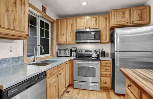 Rendezvous Villa | Rendezvous - Majestic Views|Hike|Bike|Ski