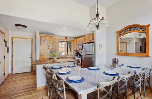 Rendezvous Villa | Rendezvous - Majestic Views|Hike|Bike|Ski