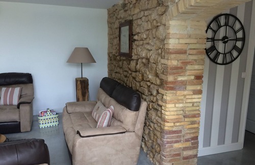 Sainte-Cecile-les-Vignes Other | Renovated Provençal farmhouse in a quiet environment, with pool