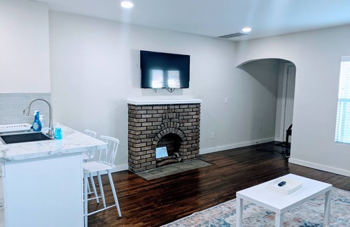 Tulsa House | Renovated 1BR Downtown/BOK