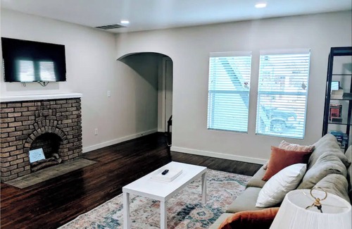 Tulsa House | Renovated 1BR Downtown/BOK