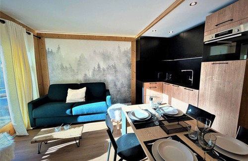Meribel Centre Apartment | Renovated 2-room apartment with balcony and pool access - Méribel