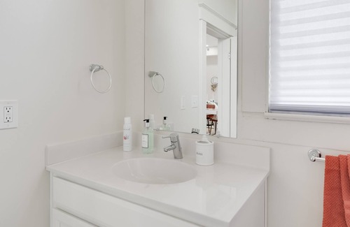 Issue House | Renovated 5 BR Historic Building in Downtown Colonial Beach