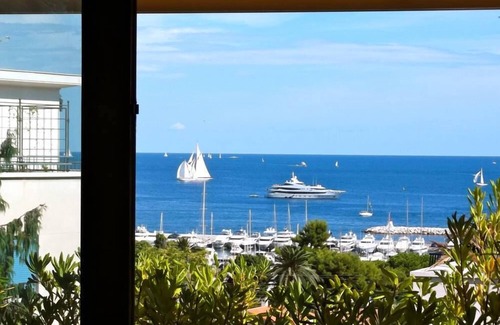 Beaulieu-sur-Mer Apartment | Renovated apartment, top floor, sea view, landscaped terrace 40m2,
