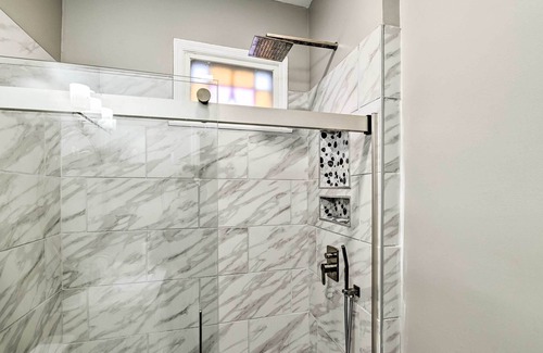 Schenectady Apartment | Renovated Apt: 1 Mi to Downtown!
