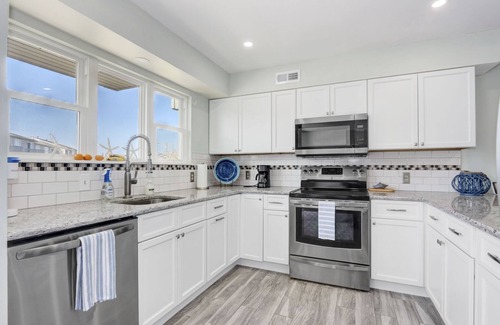Southend House | RENOVATED BRIGANTINE BEACH HOUSE RENTAL