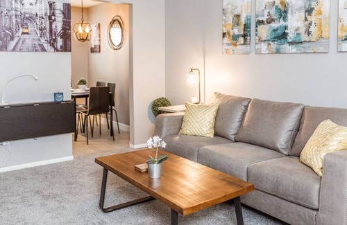 Downtown Columbus Apartment | Renovated Central D❤German Village/Children's Hospital