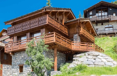 Les Allues Ski Chalet | Renovated Chalet, 5 Bedrooms, Near Slopes, Méribel Mottaret