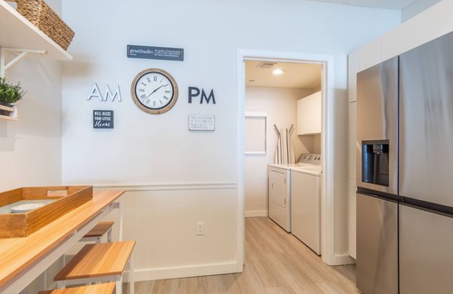 Sunny Isles Beach Condo | Renovated condo w/amazing bay views | walk to the beach
