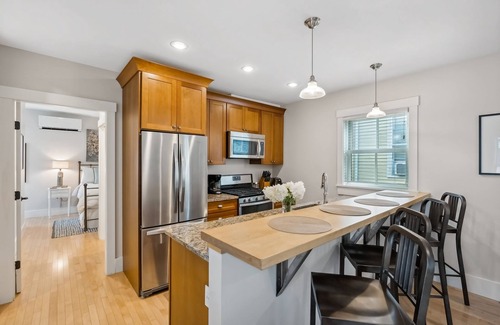 West End Condo | Renovated condo with prime West End location, 2 en suite bathrooms, & HGTV style