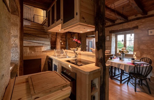 Sarlat-la-Caneda House | Renovated former presbytery air-conditioned sleeps 4