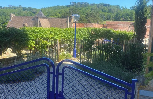 Sarlat-la-Caneda House | Renovated former presbytery air-conditioned sleeps 4