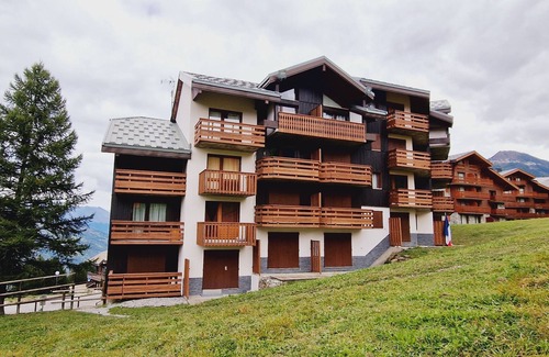 Montalbert Apartment | Renovated studio in La Plagne, near slopes
