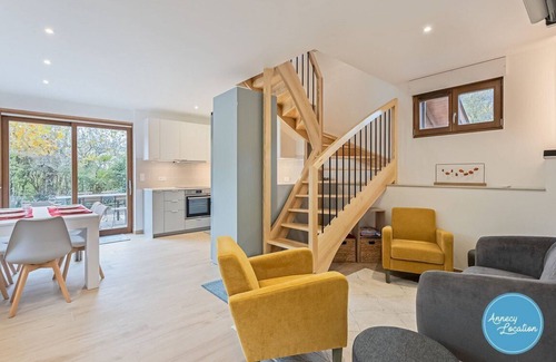 Menthon-Saint-Bernard Ski Chalet | Renovated Chalet in the Heart of Menthon