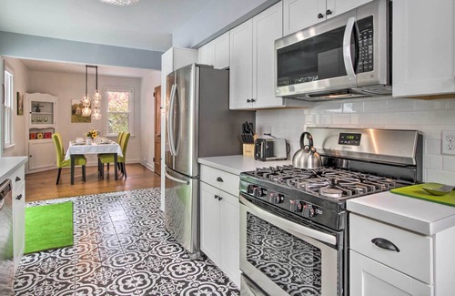 Dubuque House | Renovated Historic Home < 1 Mile to Eagle Point!
