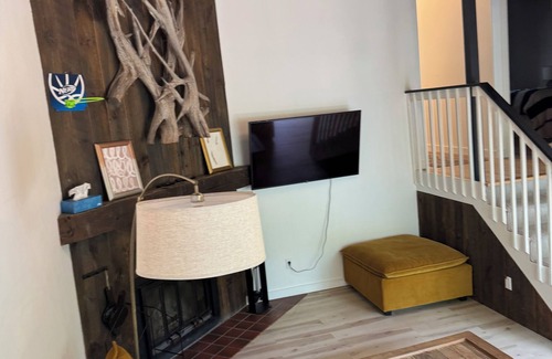 Hancock House | Renovated Jiminy Peak Townhouse: Walk to Slopes, Lodge, and Mountain Rides