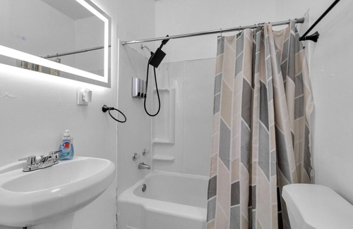 Buffalo Apartment | Renovated Master Suite