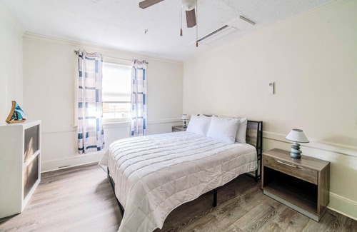 Falmouth Apartment | Renovated One Bedroom Apartment Downtown Falmouth Minutes Away From the Beach