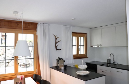 Adelboden Ski Chalet | Renovated, quiet 3-room apartment with wonderful views of the mountains