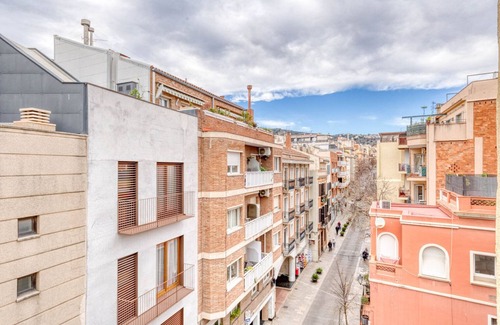 Sarria Apartment | Renovated Sarrià 3br w/Balcony, by Blueground