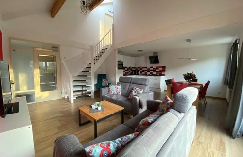 Julianadorp aan zee House | RENOVATED spacious holiday home near the beach in Landal Park