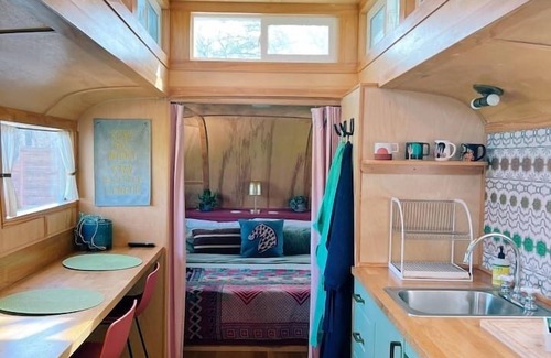 Austin House | Renovated Spartan + 3 acres + private pool“VooDoo”