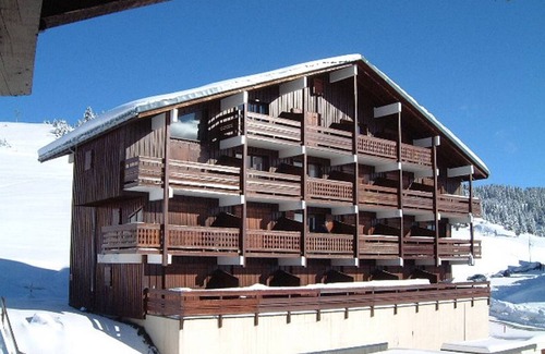 Les Saisies Apartment | Renovated studio in Les Saisies - 4 people, sunny, pets allowed