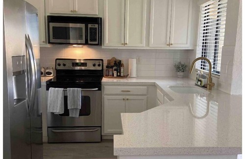 Bermuda Dunes Condo | Renovated - Stylish - Immaculate - Kitchen - Sunset Views